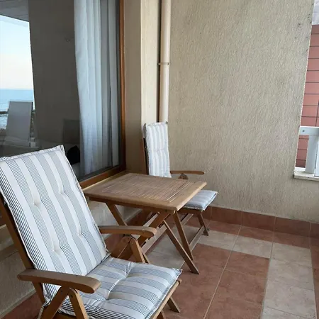 Sea View *