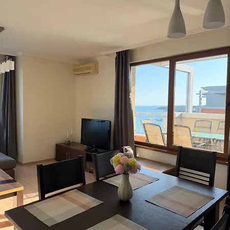 Sea View Апартамент Поморие